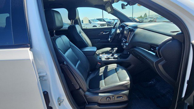 Used 2023 Chevrolet Traverse RS w/ LPO, Floor Liner Package FWD image 28