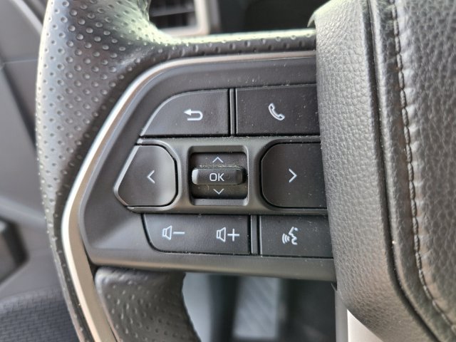 Used 2025 Toyota 4Runner SR5 AWD/4WD image 33