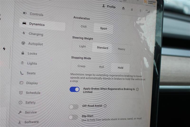 Used 2022 Tesla Model Y Long Range image 15