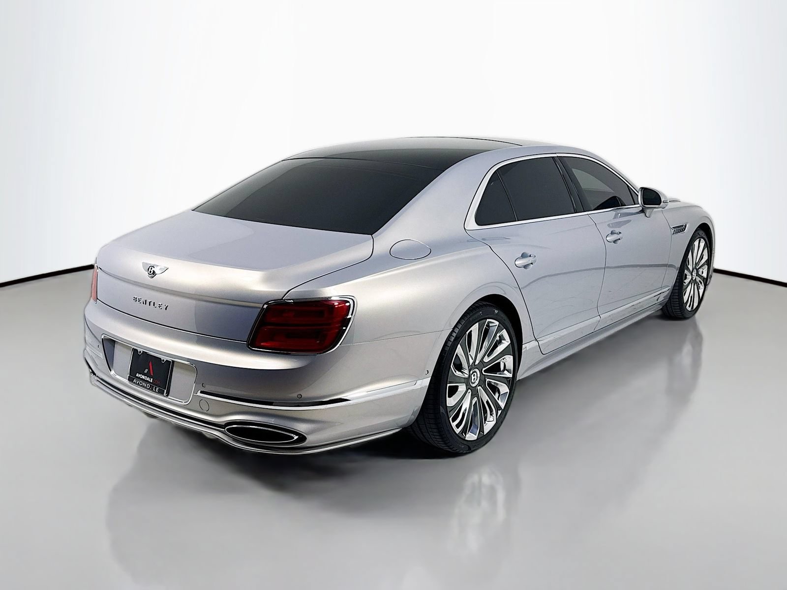 Used 2025 Bentley Flying Spur Plug-In Hybrid AWD/4WD image 8