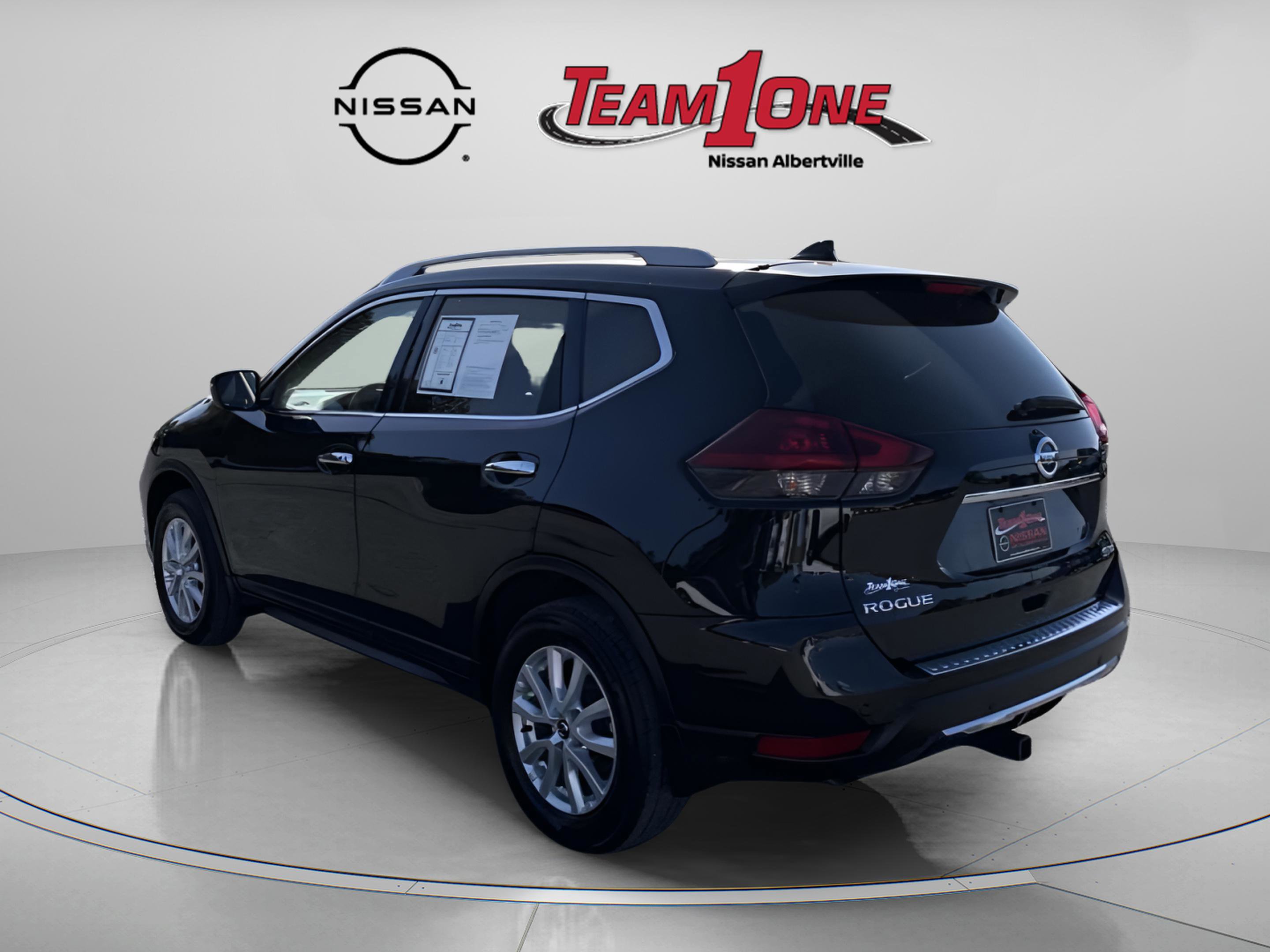 Used 2019 Nissan Rogue SV image 6