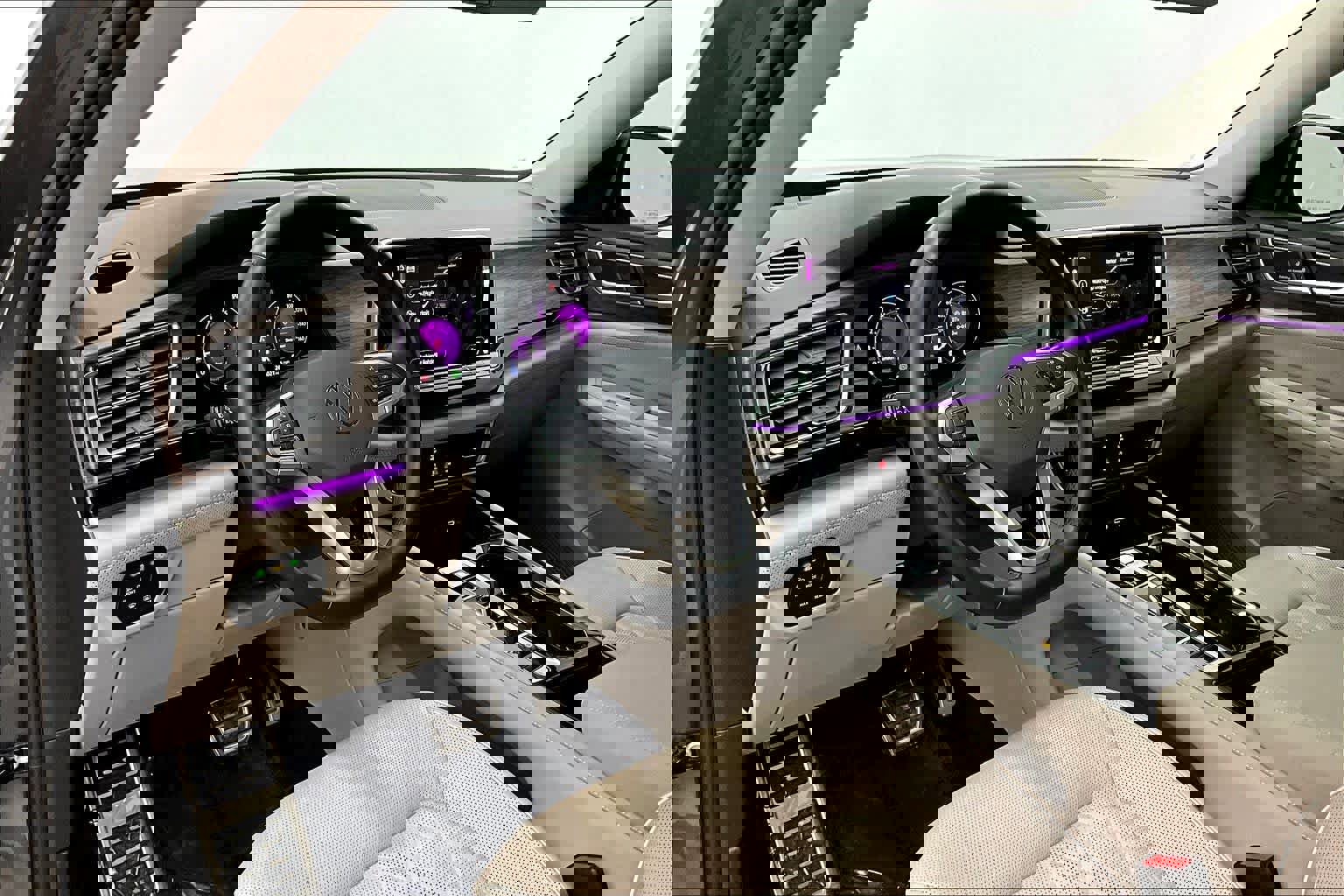 Used 2024 Volkswagen Atlas SEL Premium R-Line image 19