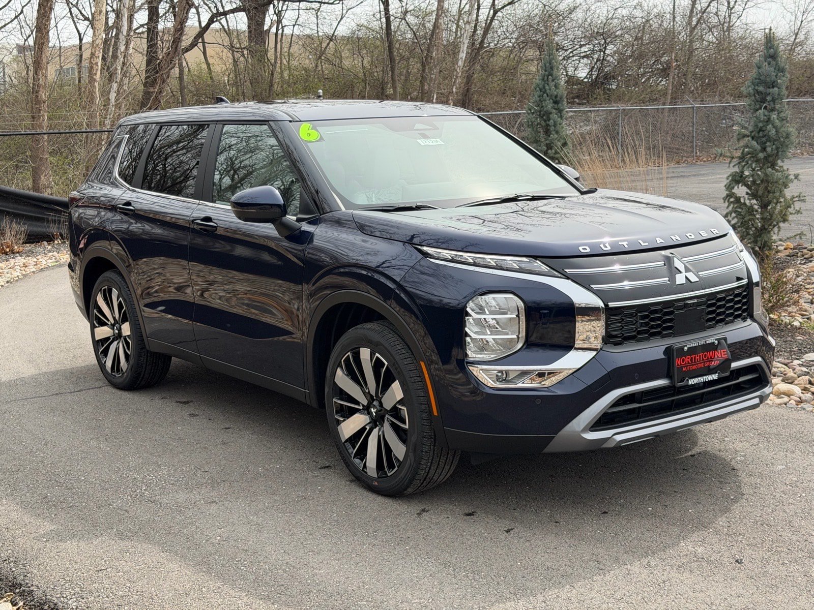 New 2026 Mitsubishi Outlander SE AWD/4WD image 7