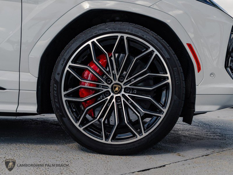 Used 2025 Lamborghini Urus SE image 37