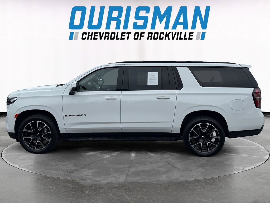 Used 2024 Chevrolet Suburban RST w/ Luxury Package AWD/4WD image 3