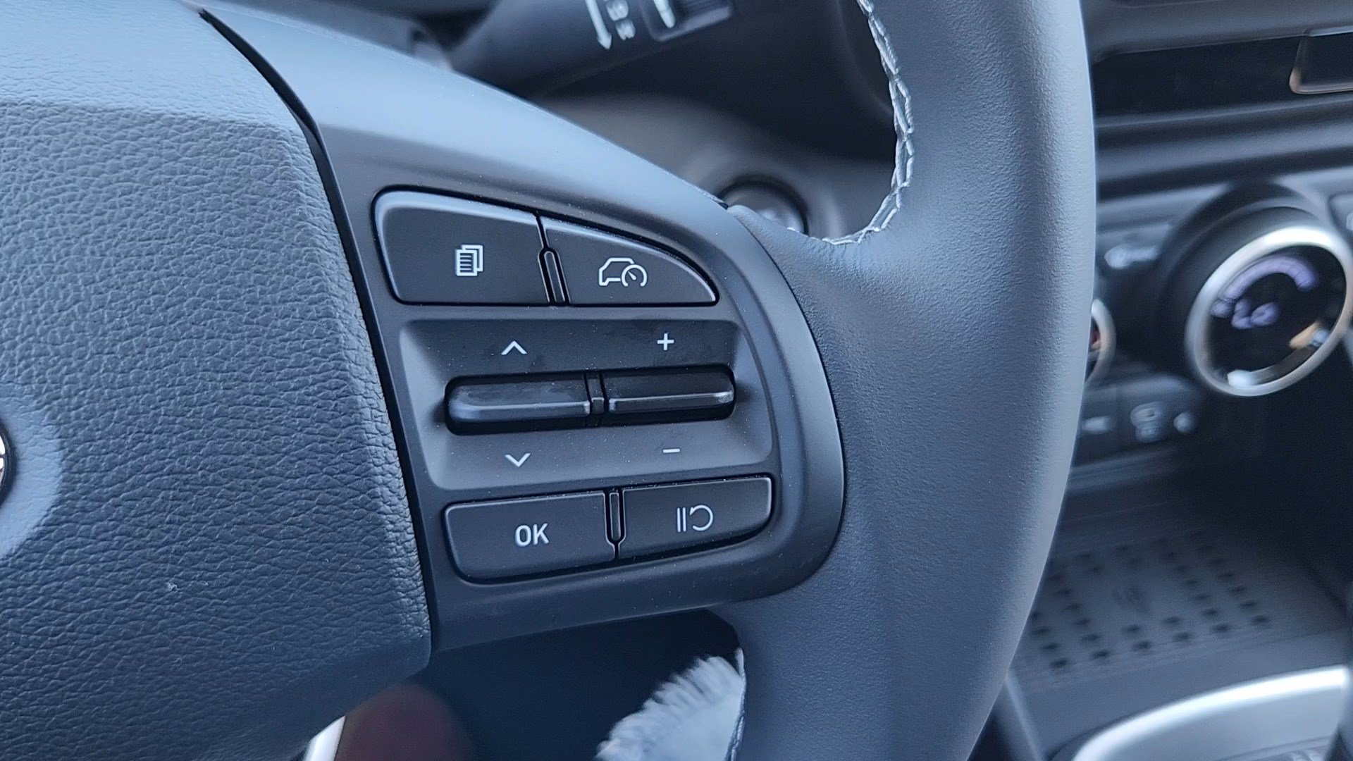 New 2026 Hyundai Venue SEL FWD image 12
