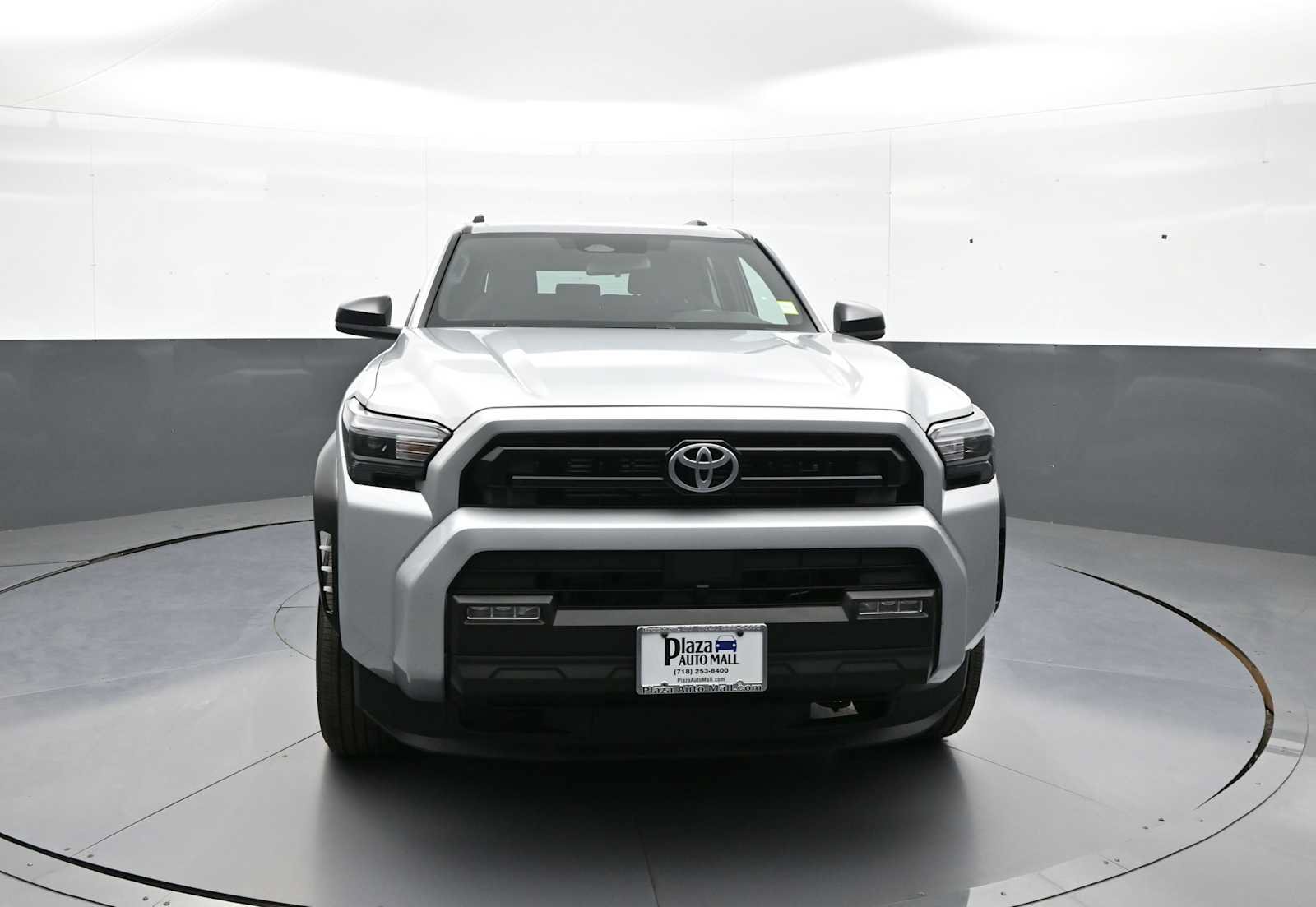 Certified 2025 Toyota 4Runner SR5 AWD/4WD image 2