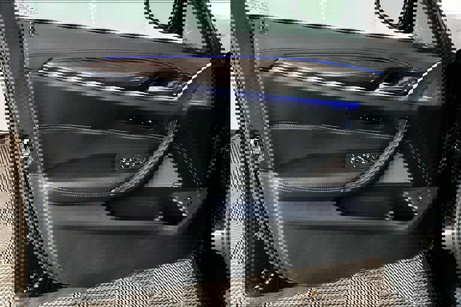 Used 2017 BMW 540i xDrive image 22