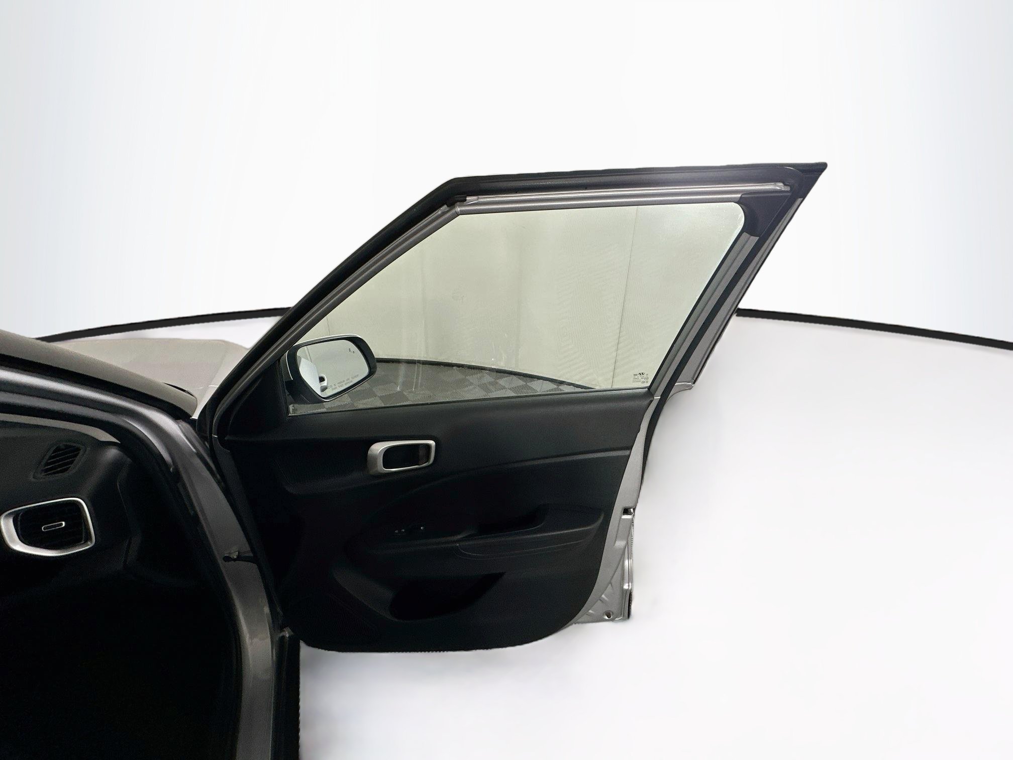 Used 2025 Hyundai Venue SEL FWD image 31
