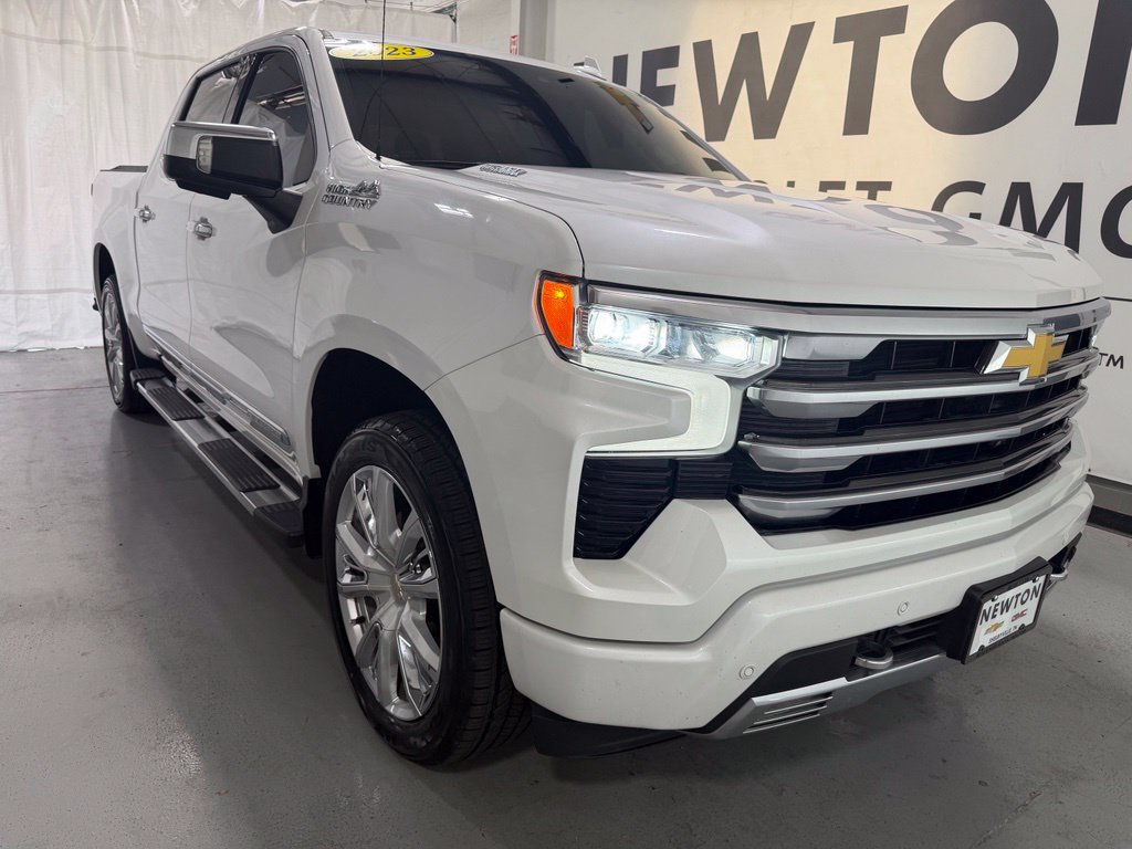 Used 2023 Chevrolet Silverado 1500 High Country w/ High Country Premium Package AWD/4WD image 41
