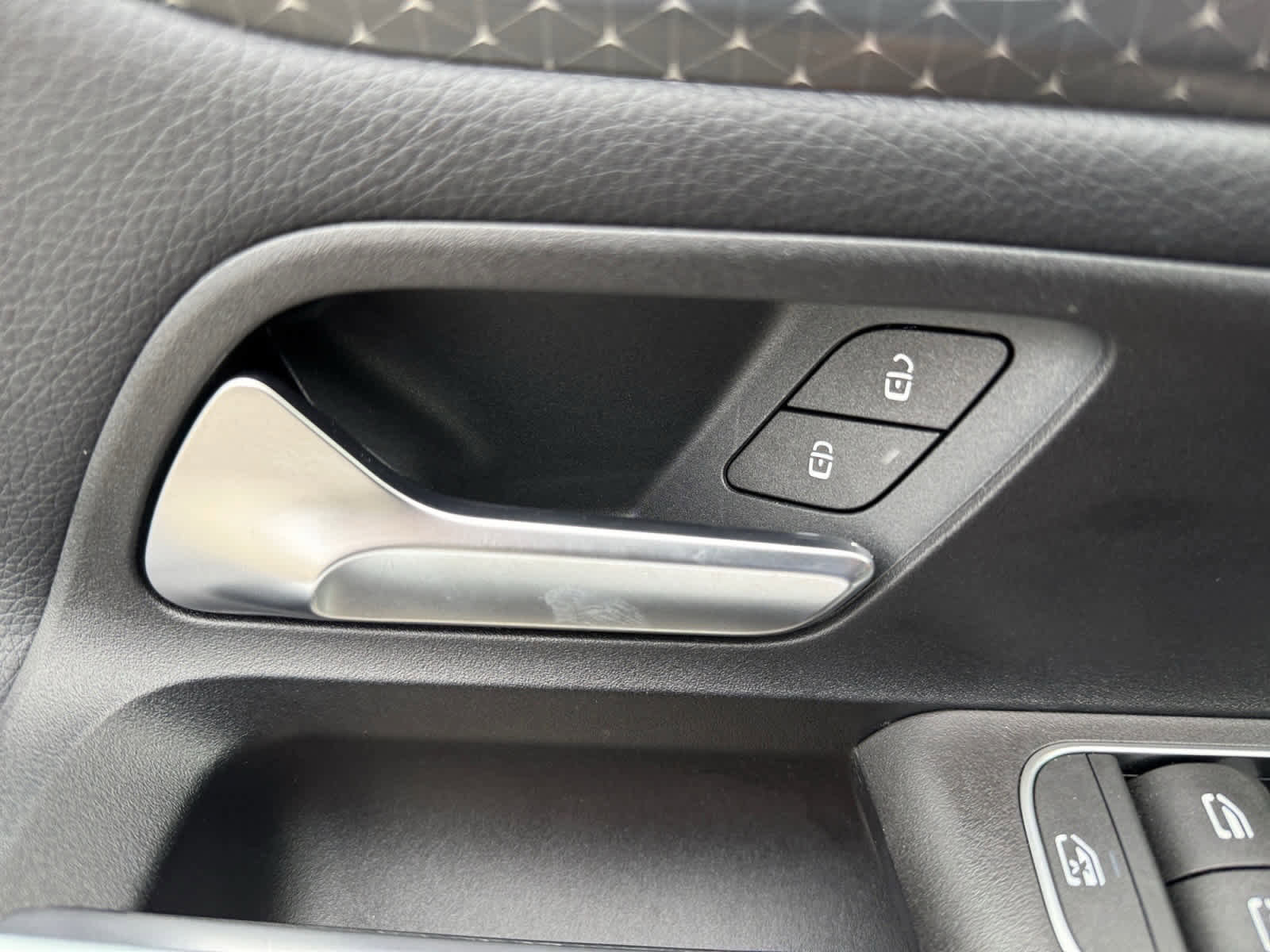 Certified 2024 Mercedes-Benz GLB 250 image 25