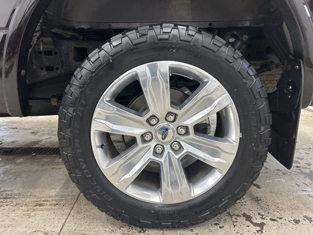 Used 2018 Ford F150 Platinum w/ Equipment Group 701A Luxury image 8