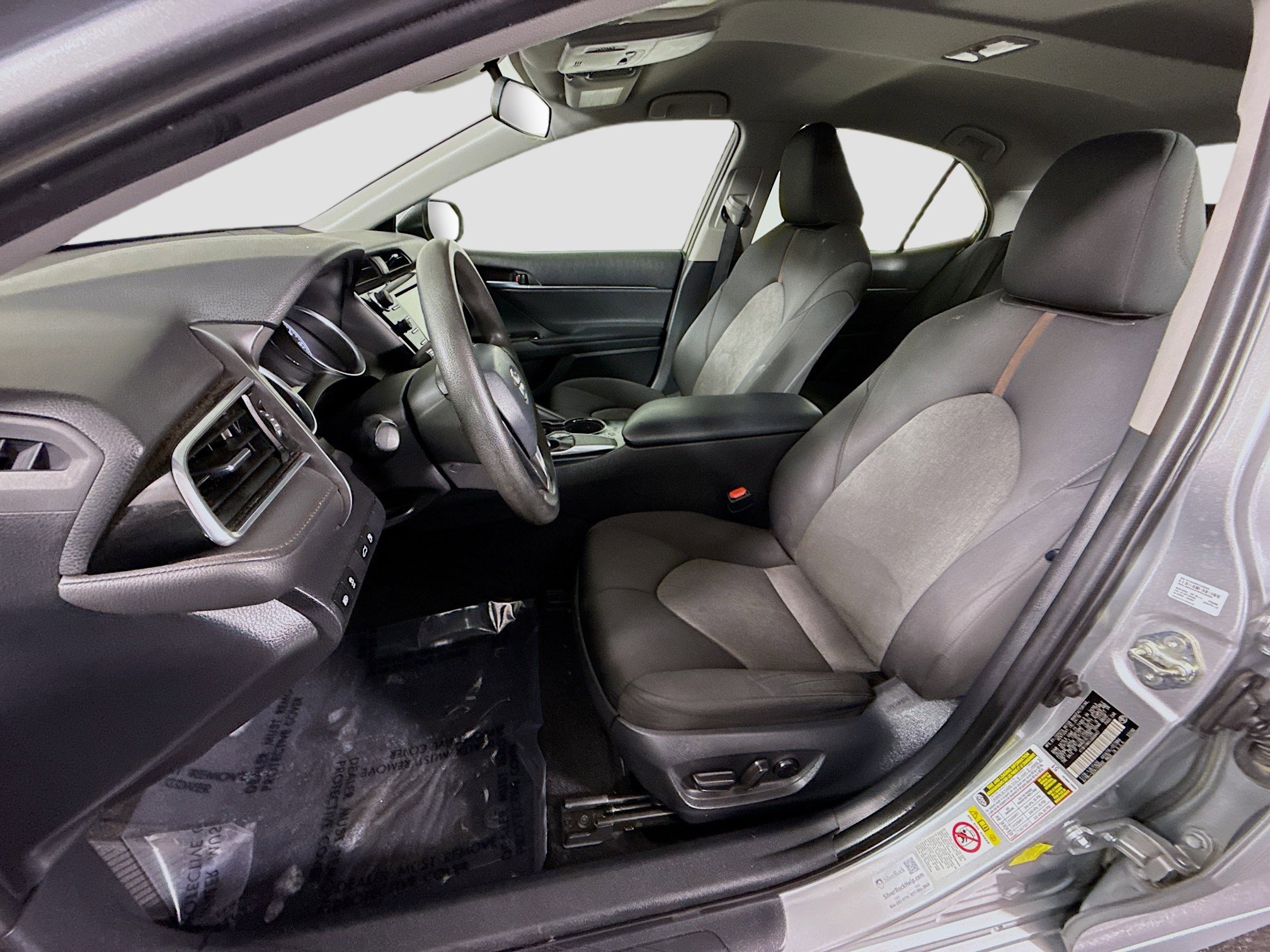 Used 2018 Toyota Camry LE FWD image 21