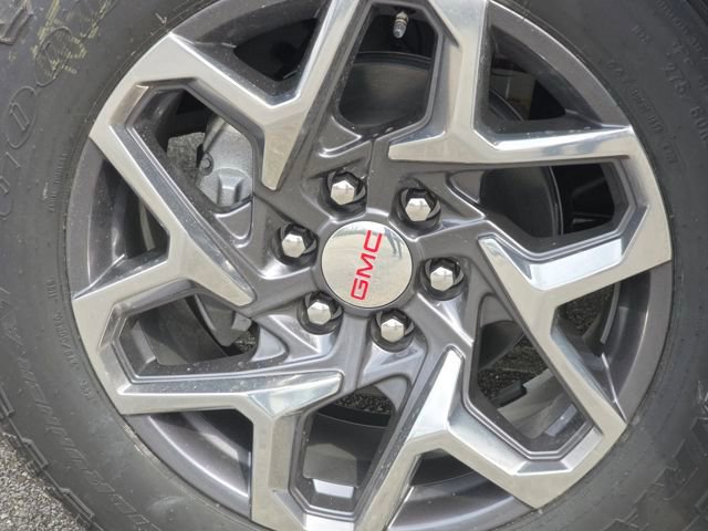 New 2026 GMC Sierra 1500 SLE image 10