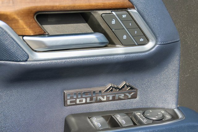Used 2023 Chevrolet Silverado 1500 High Country w/ Technology Package image 13