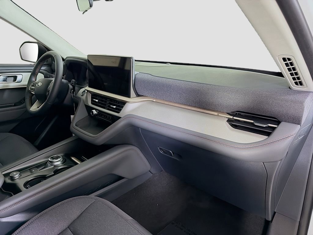 New 2025 Ford Explorer Active image 29