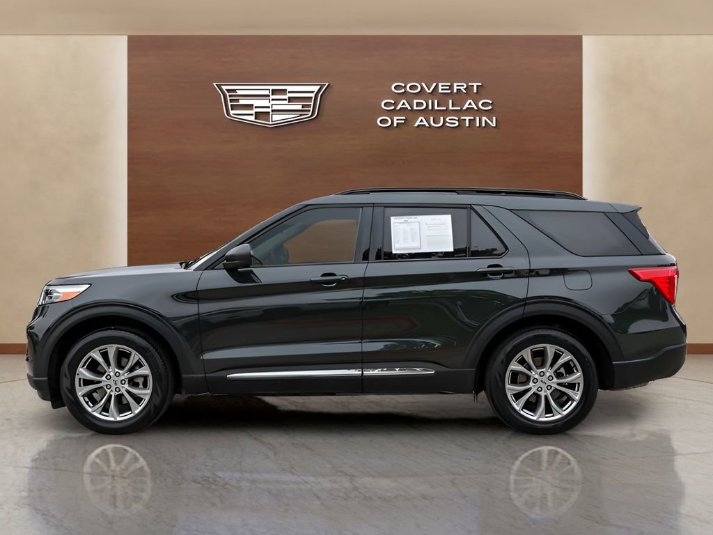 Used 2022 Ford Explorer XLT w/ Equipment Group 202A RWD image 2