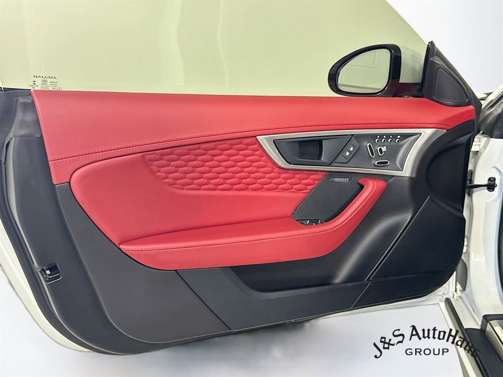 Used 2022 Jaguar F-TYPE R-Dynamic image 22