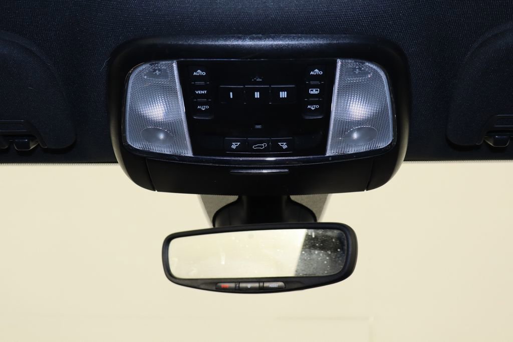 Used 2018 Jeep Grand Cherokee Trailhawk w/ Trailhawk Luxury Group image 27