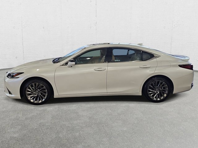 Certified 2025 Lexus ES 300h Ultra Luxury w/ Accessory Package (Z2) image 8