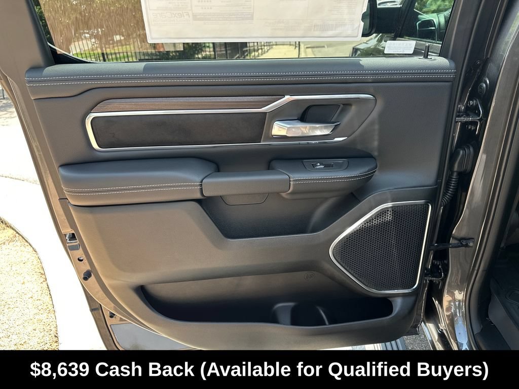 New 2026 RAM 1500 Laramie AWD/4WD image 32
