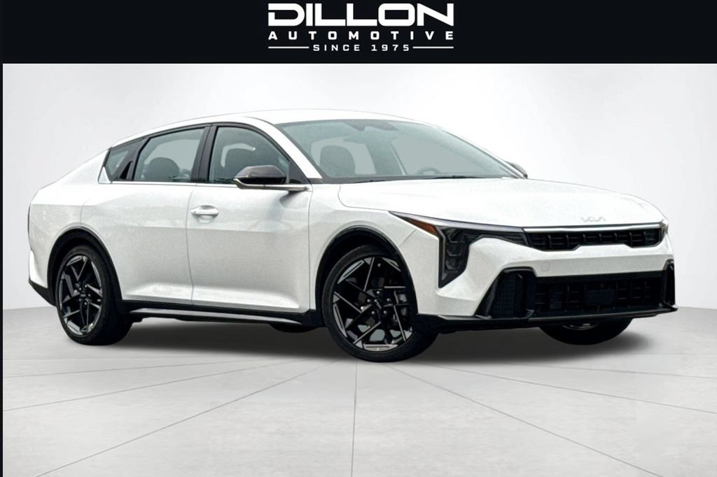 Used 2025 Kia K4 GT-Line FWD image 2