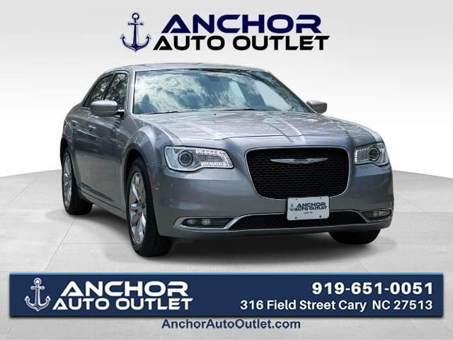 Used 2015 Chrysler 300 Limited w/ Driver Convenience Group image 1