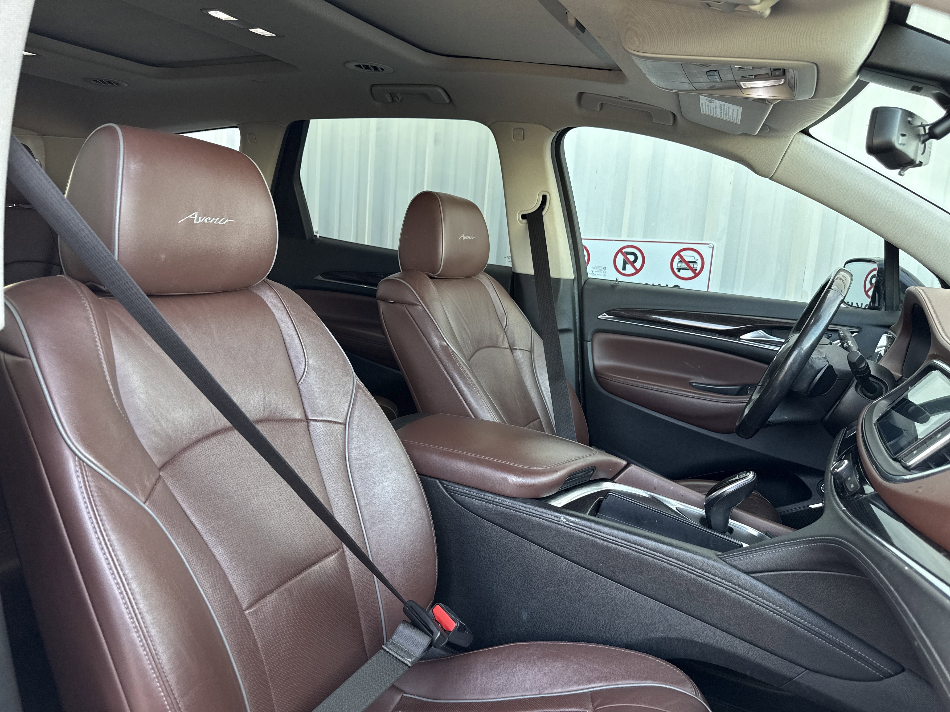 Used 2021 Buick Enclave Avenir w/ Avenir Technology Package image 38