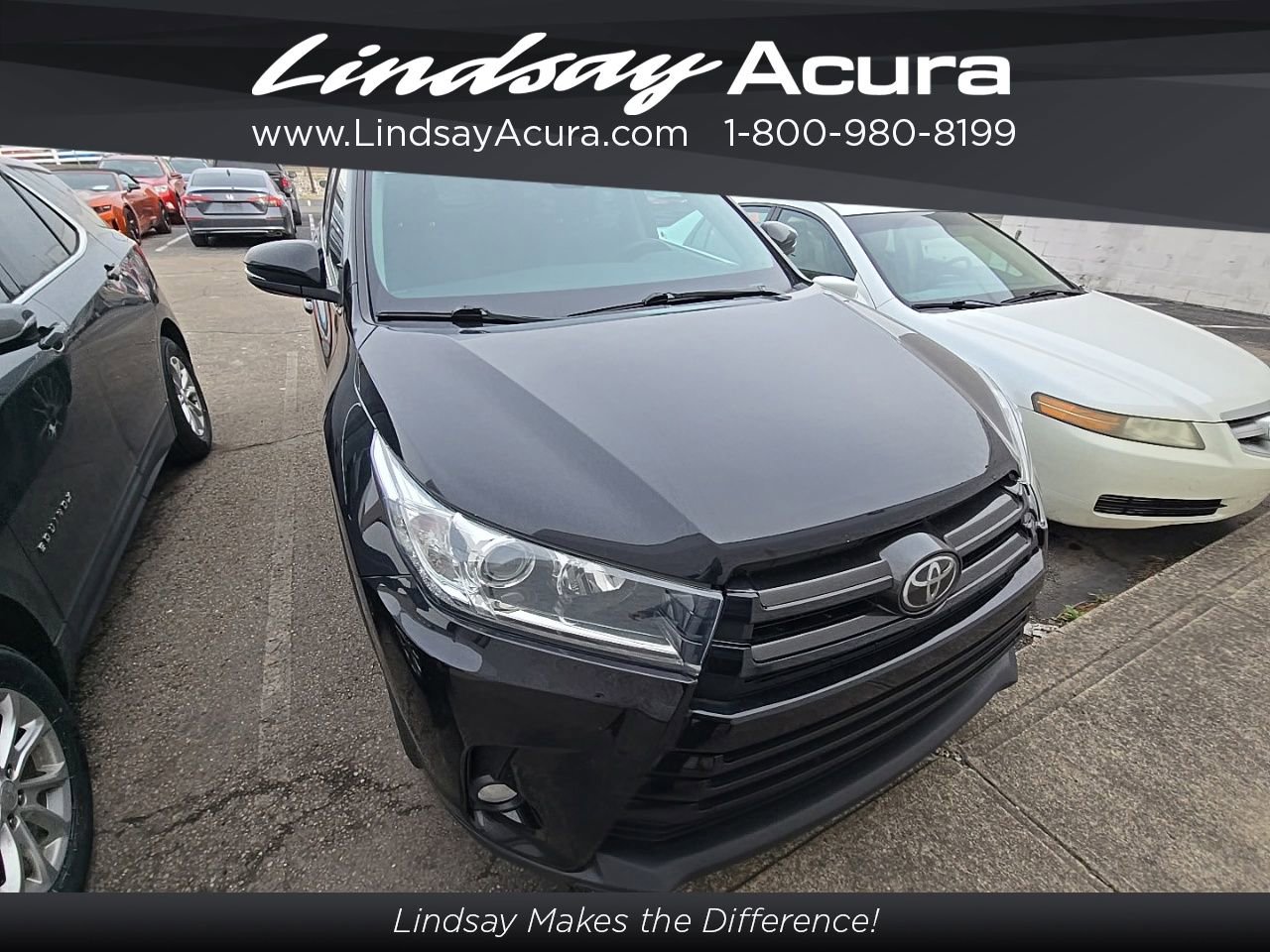 Used 2018 Toyota Highlander SE image 11