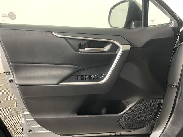 Certified 2021 Toyota RAV4 XLE FWD image 18