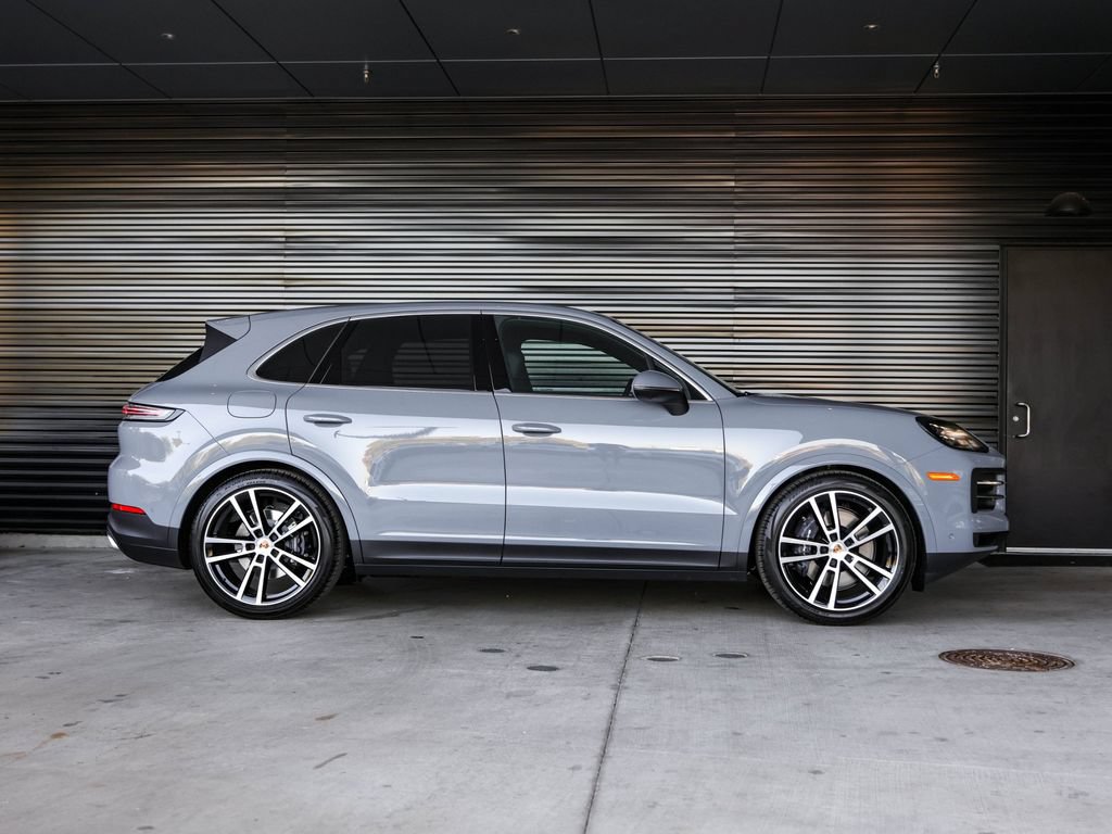 Certified 2026 Porsche Cayenne AWD/4WD image 8