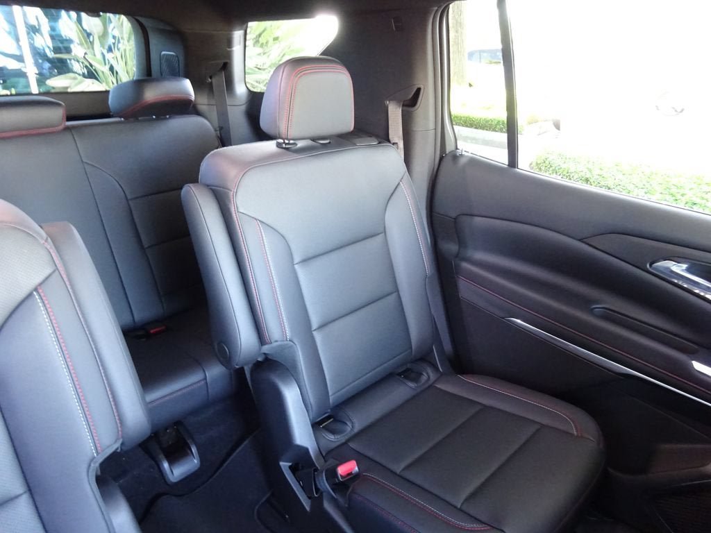 New 2026 Chevrolet Traverse Z71 w/ Enhanced Driving Package AWD/4WD image 16