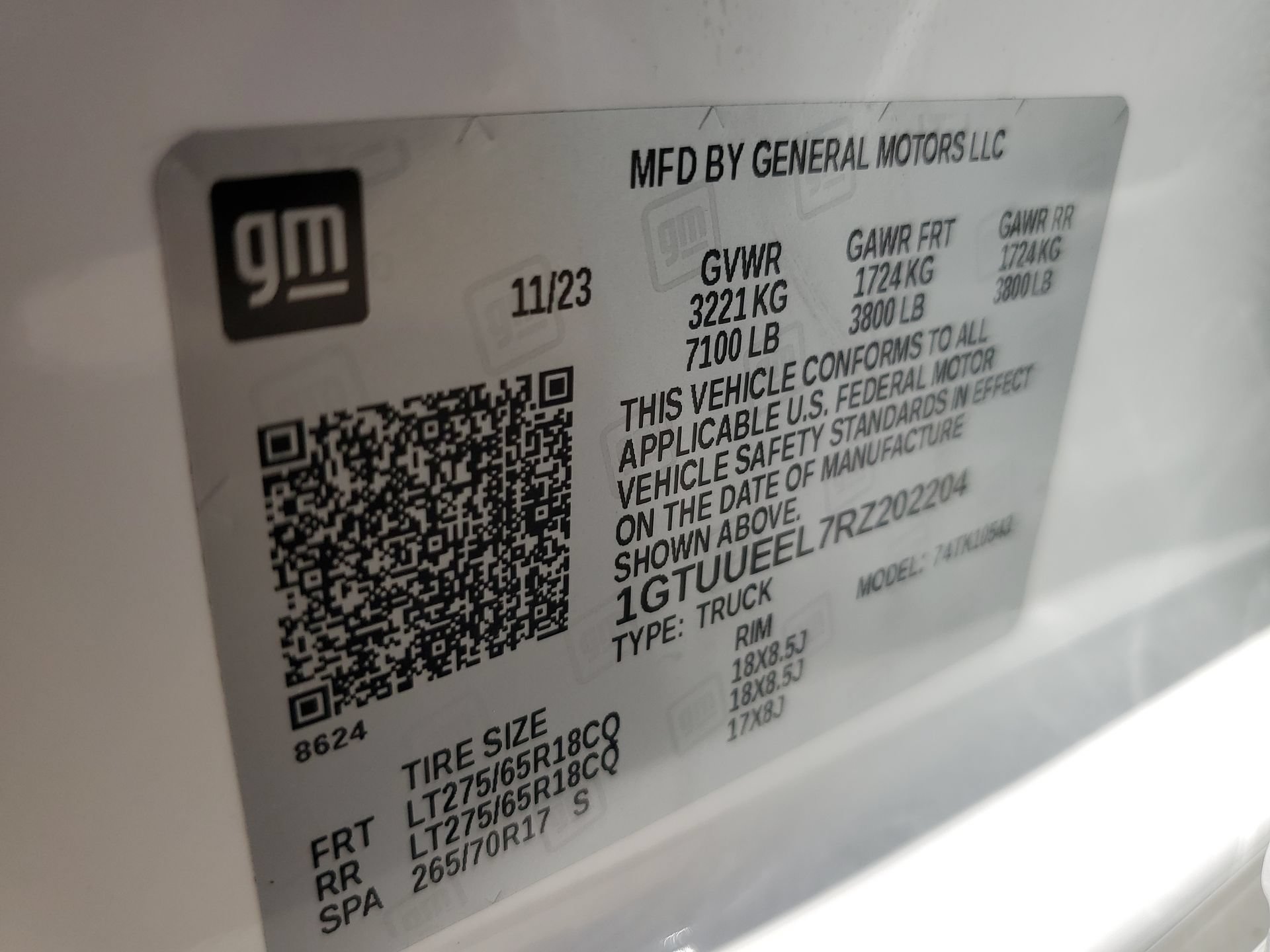 Used 2024 GMC Sierra 1500 AT4 w/ Technology Package AWD/4WD image 40
