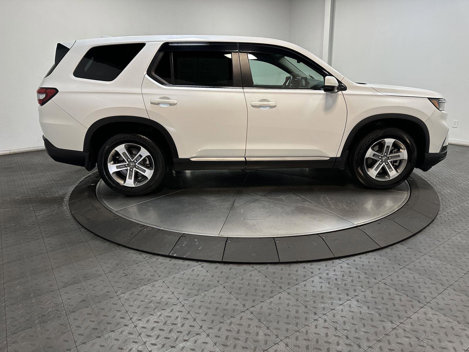 Certified 2024 Honda Pilot EX-L image 15