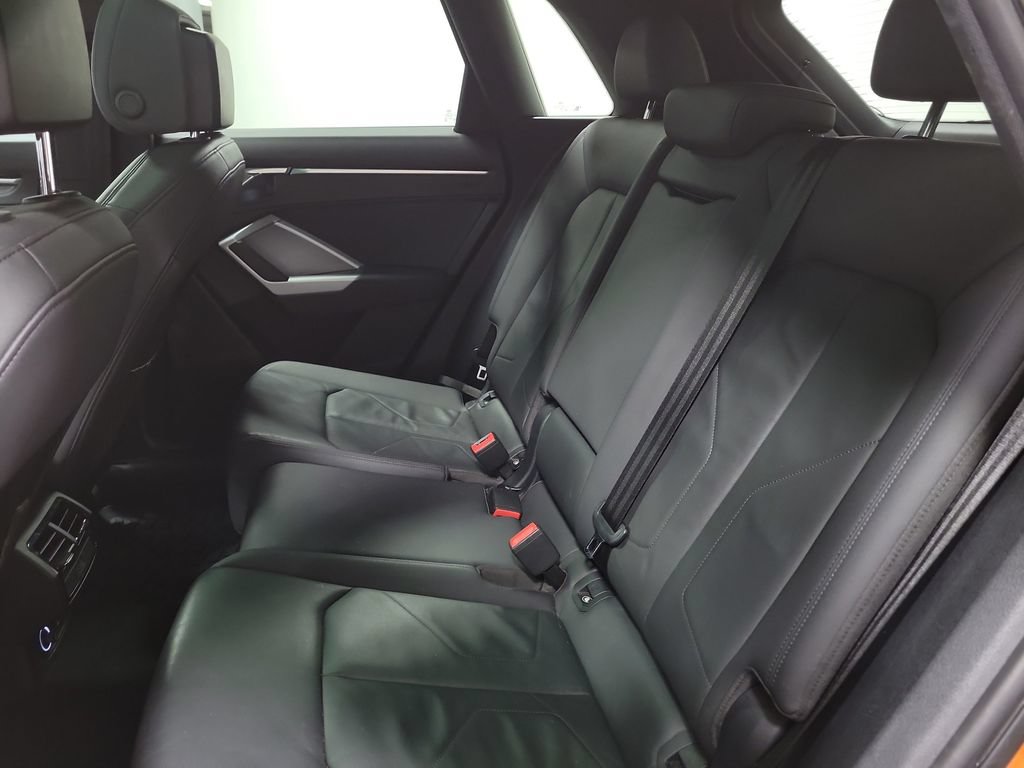 Used 2019 Audi Q3 2.0T Premium Plus w/ Premium Plus Package AWD/4WD image 31