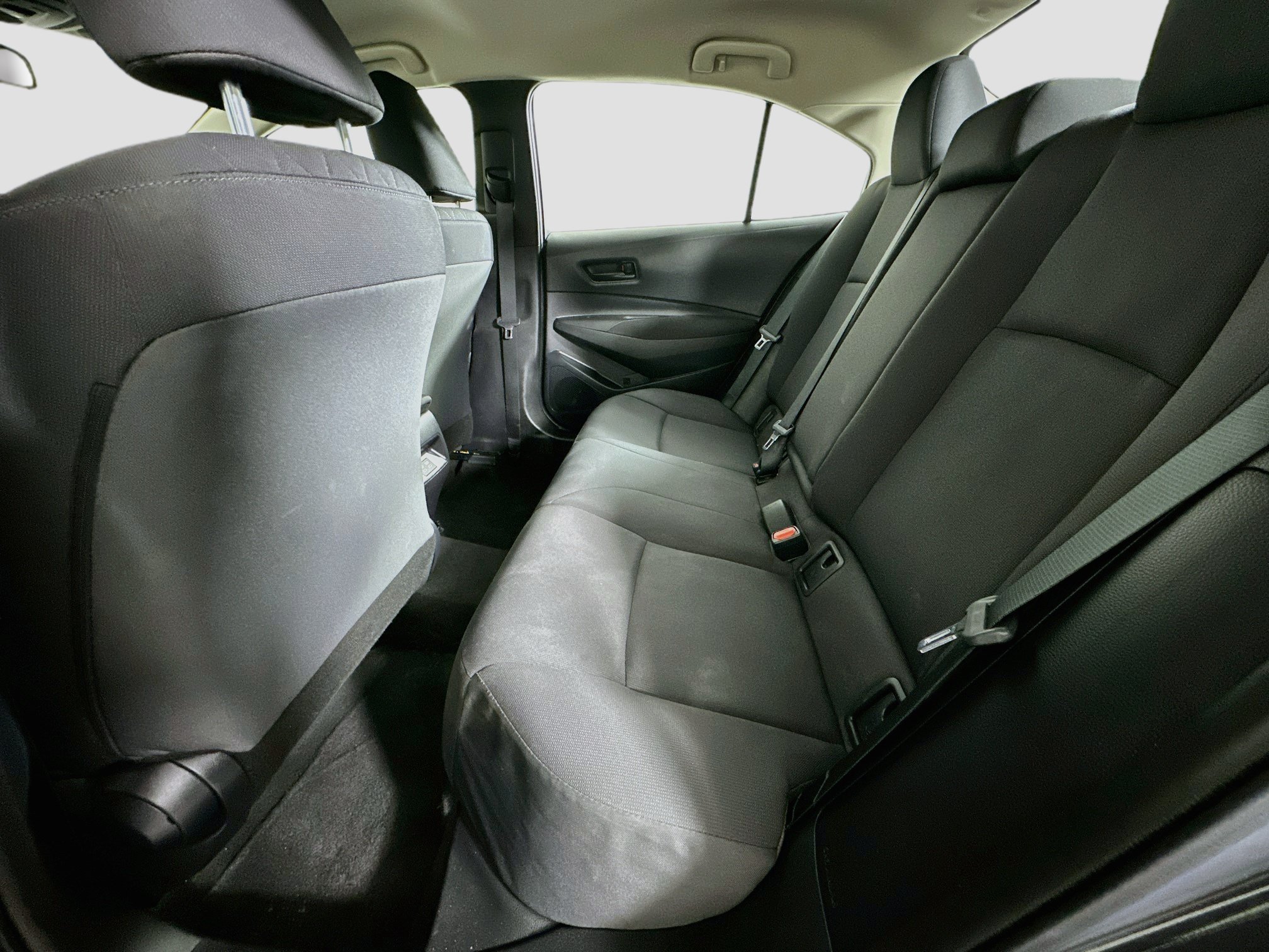 Used 2025 Toyota Corolla LE FWD image 25