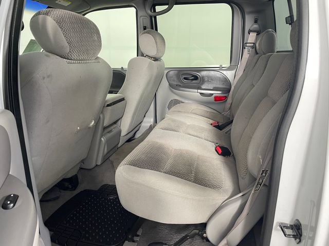 Used 2002 Ford F150 XLT AWD/4WD image 16