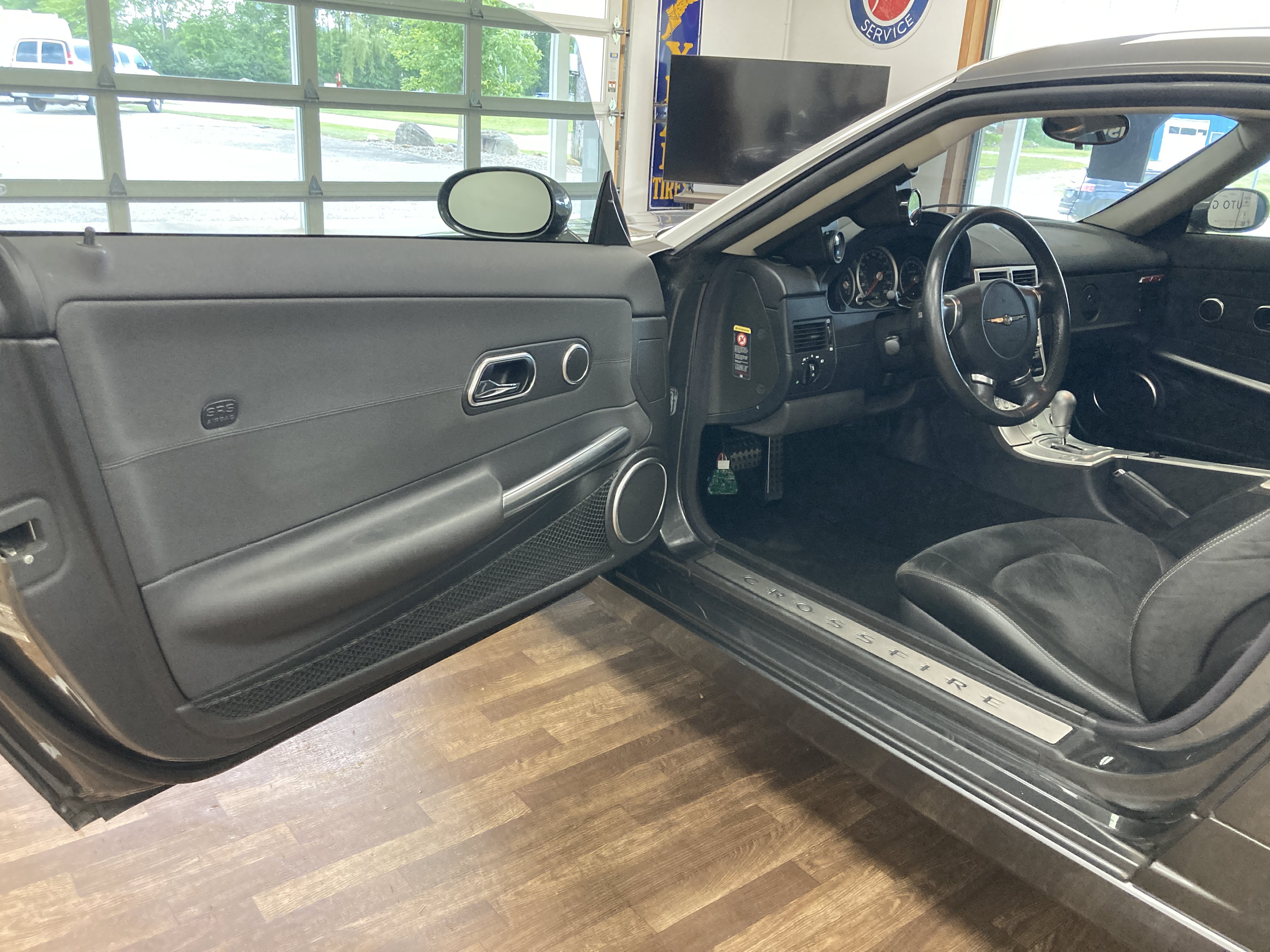 Used 2005 Chrysler Crossfire SRT-6 RWD image 8