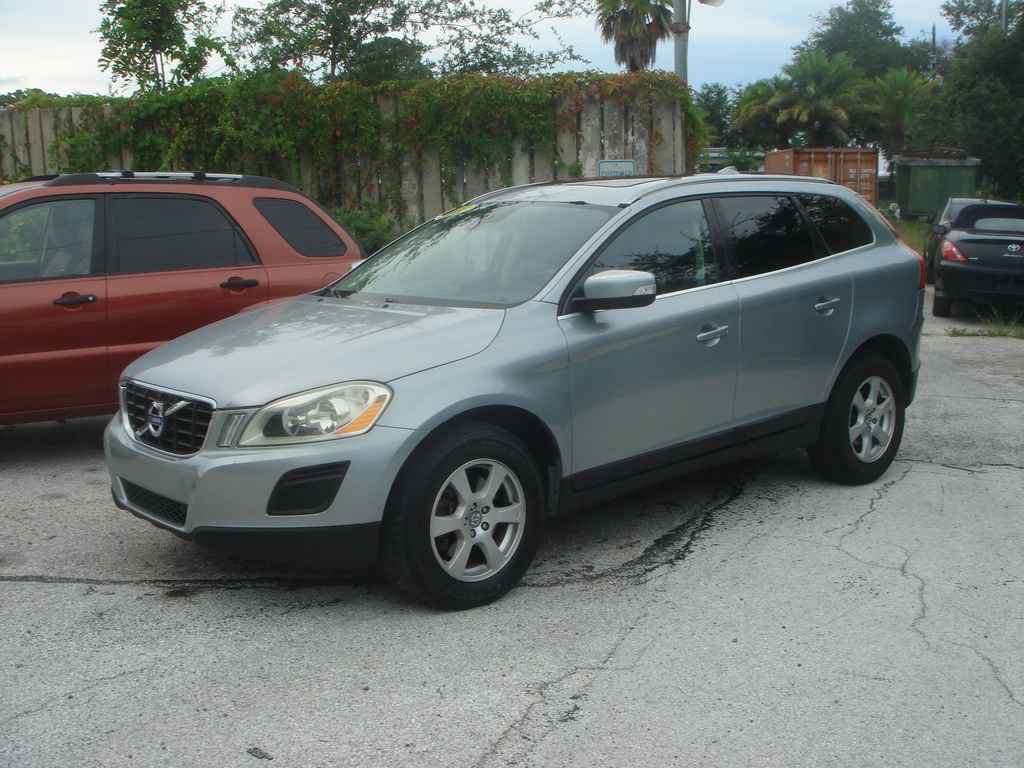 Used 2011 Volvo XC60 3.2 R-Design