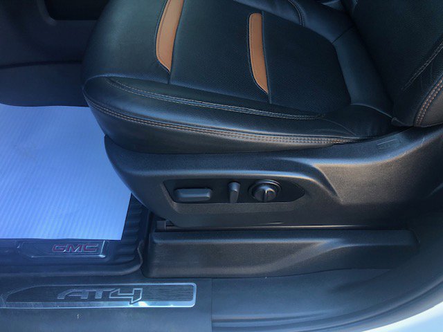 Used 2022 GMC Sierra 1500 AT4 w/ AT4 Preferred Package image 17