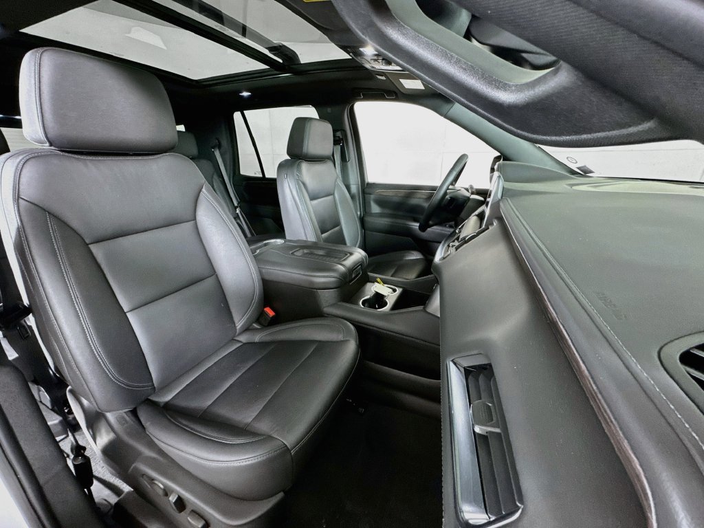Used 2023 Chevrolet Tahoe Z71 w/ Luxury Package AWD/4WD image 31
