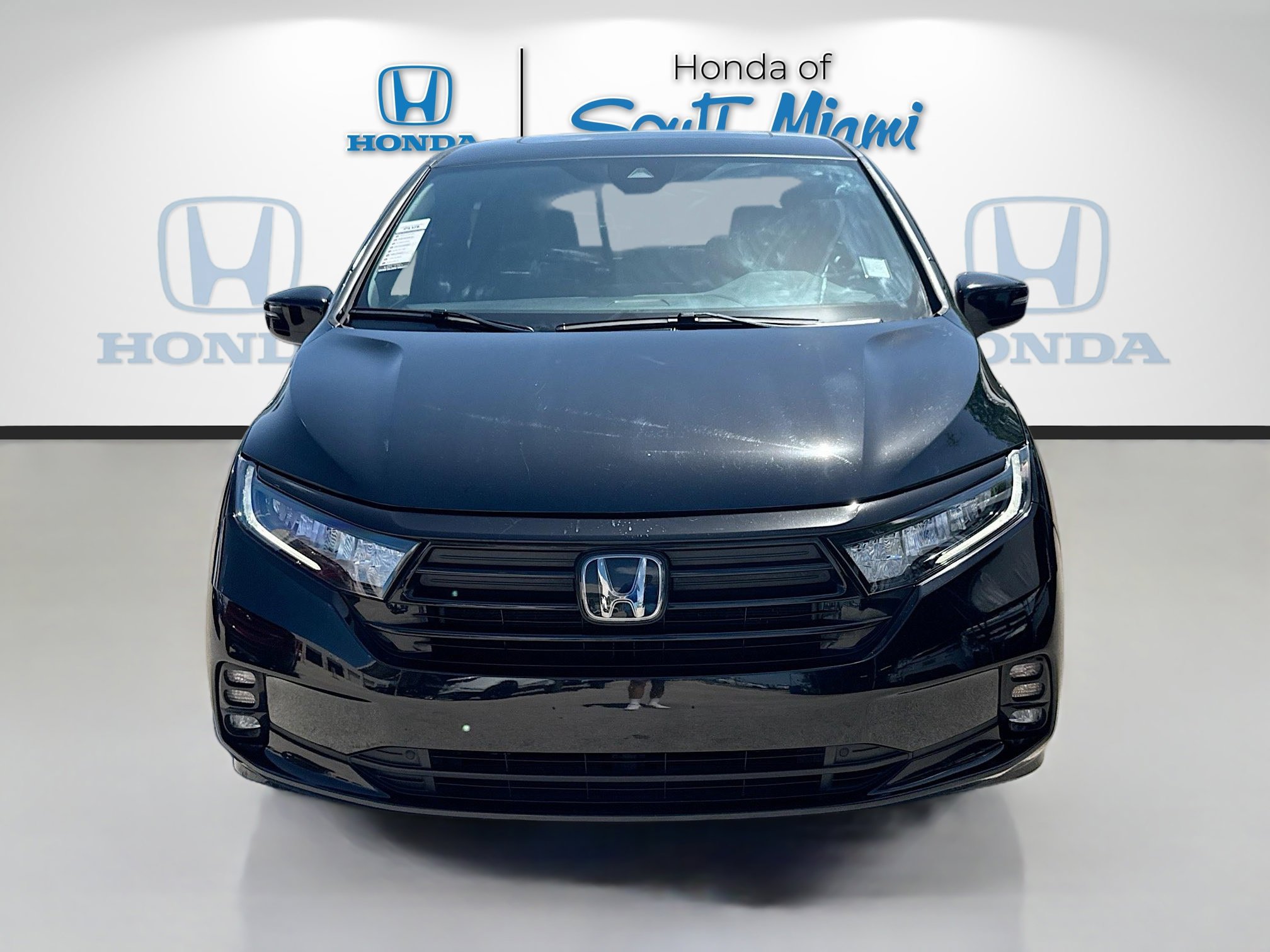 Certified 2023 Honda Odyssey Sport image 2
