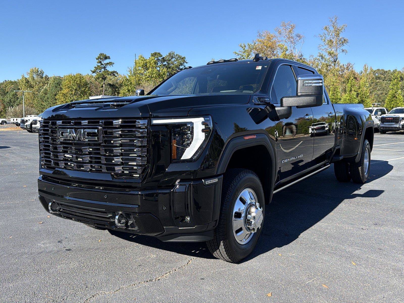 New 2026 GMC Sierra 3500 Denali Ultimate AWD/4WD image 3