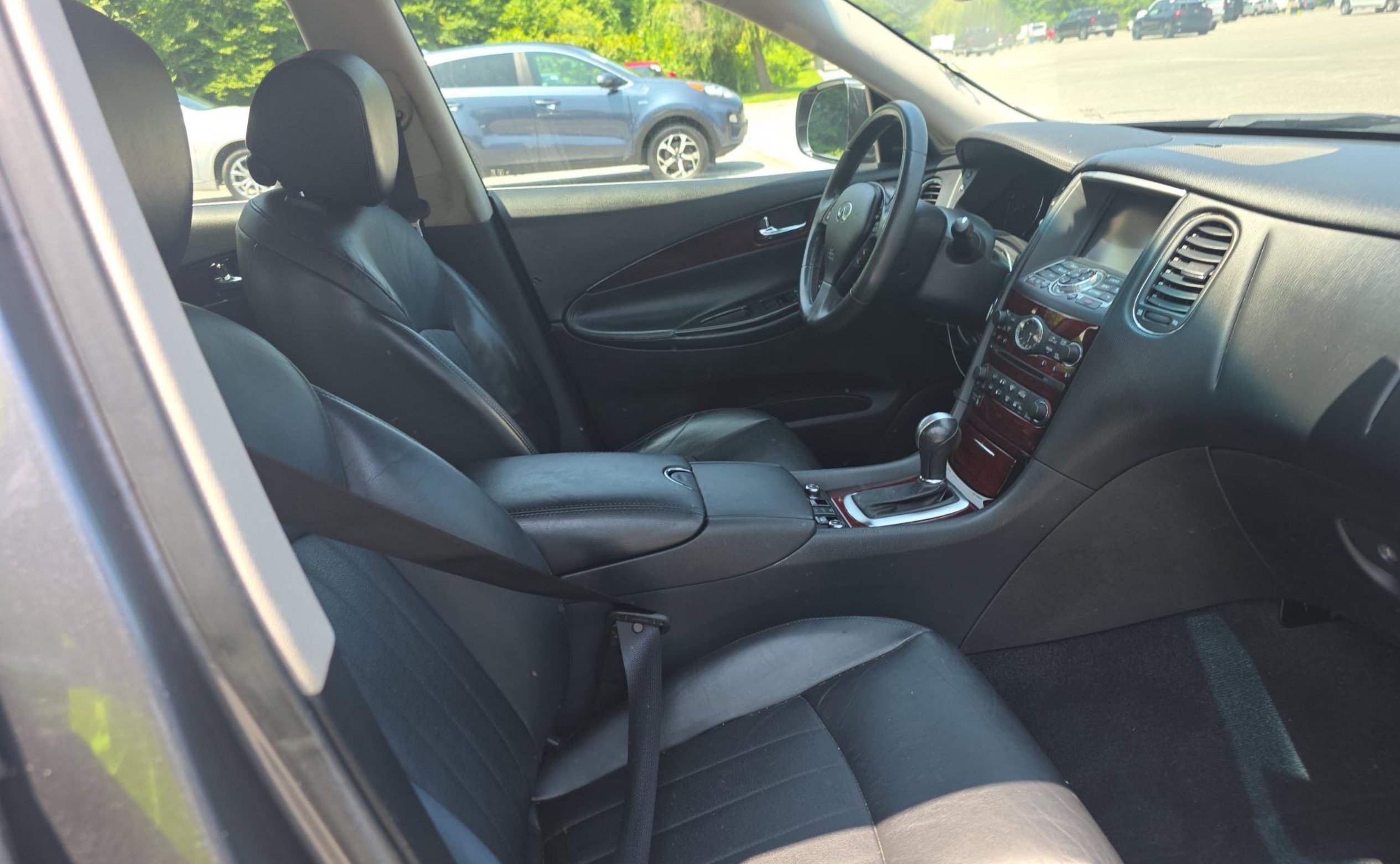 Used 2016 INFINITI QX50 AWD w/ Technology Package image 6