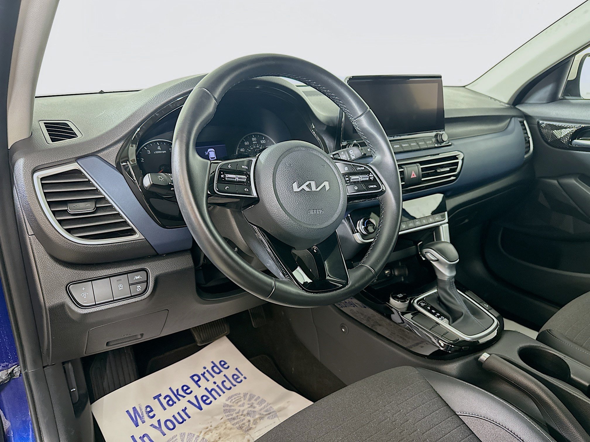 Certified 2023 Kia Seltos S w/ Navigation Package FWD image 9
