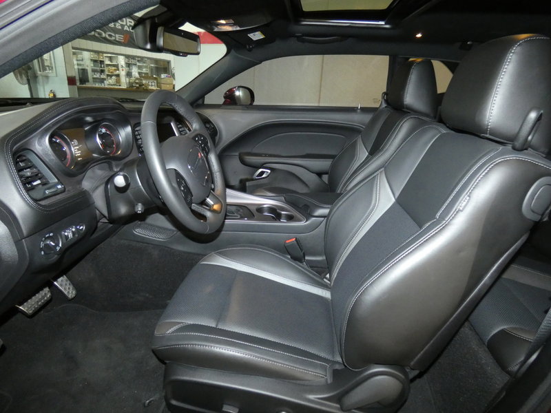 Used 2023 Dodge Challenger SXT w/ Plus Package image 3