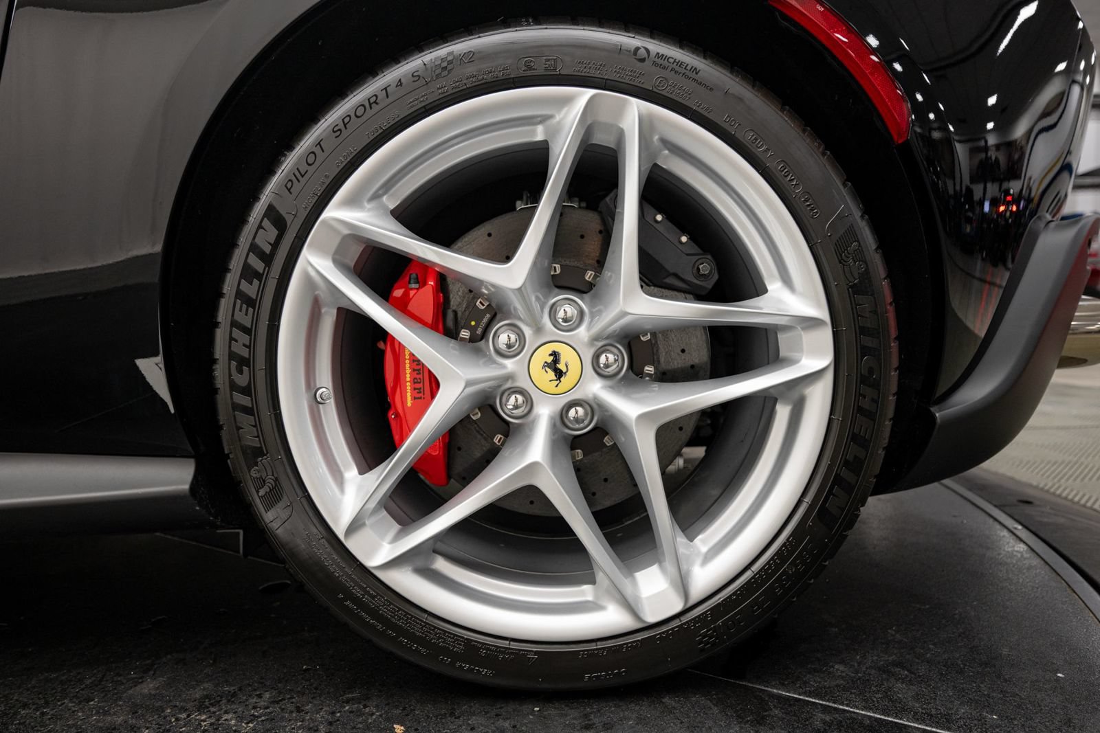 Used 2026 Ferrari Roma Spider RWD image 47