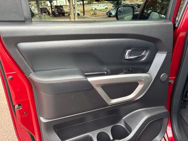 Used 2017 Nissan Titan SL AWD/4WD image 23