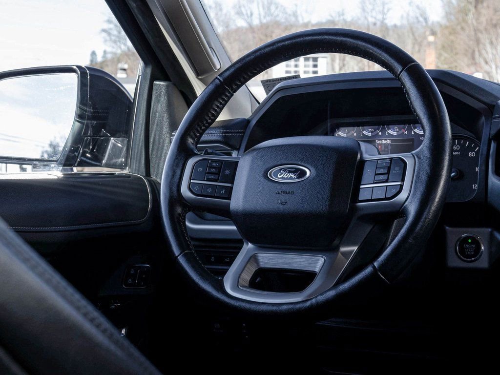 Used 2024 Ford Expedition XLT image 18
