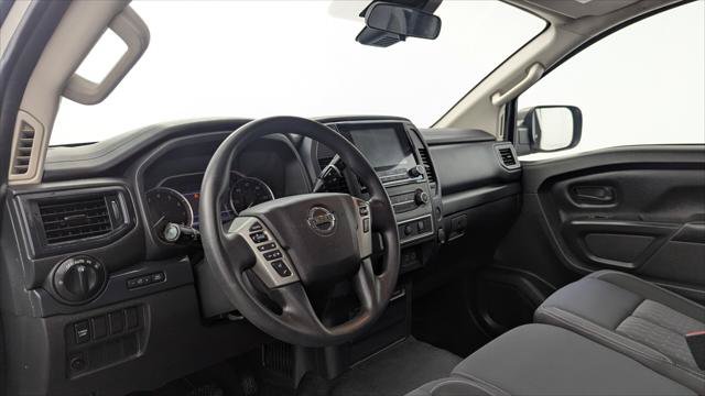Used 2022 Nissan Titan S RWD image 22